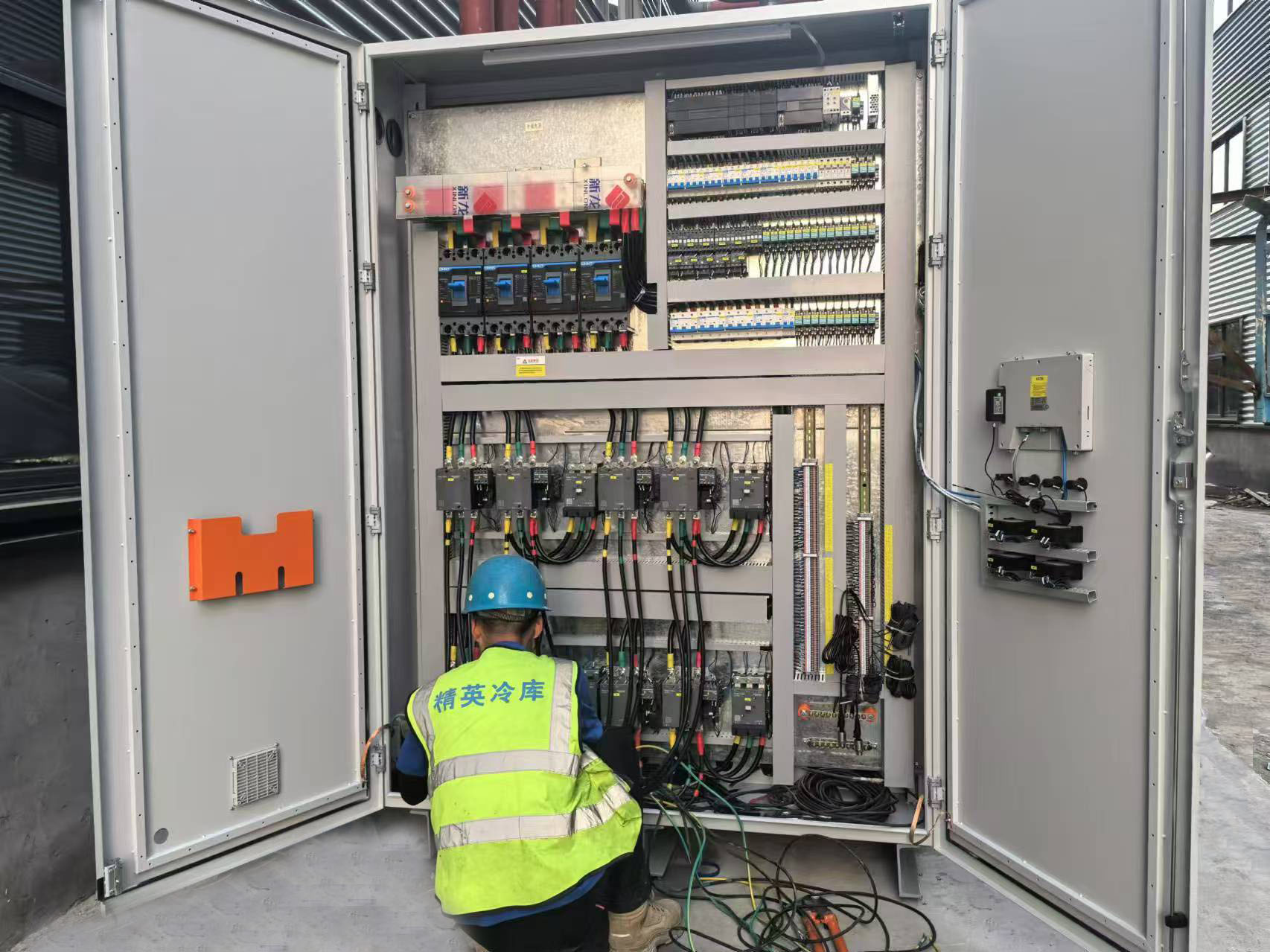 冷庫(kù)建設(shè)過(guò)程中需要注意哪些電氣安全問(wèn)題？